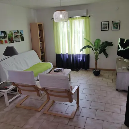 Maison Climatisee Proche De La Et Des Commerces *