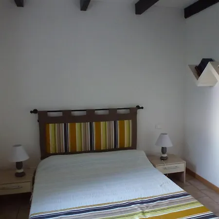 Maison Climatisee Proche De La Et Des Commerces